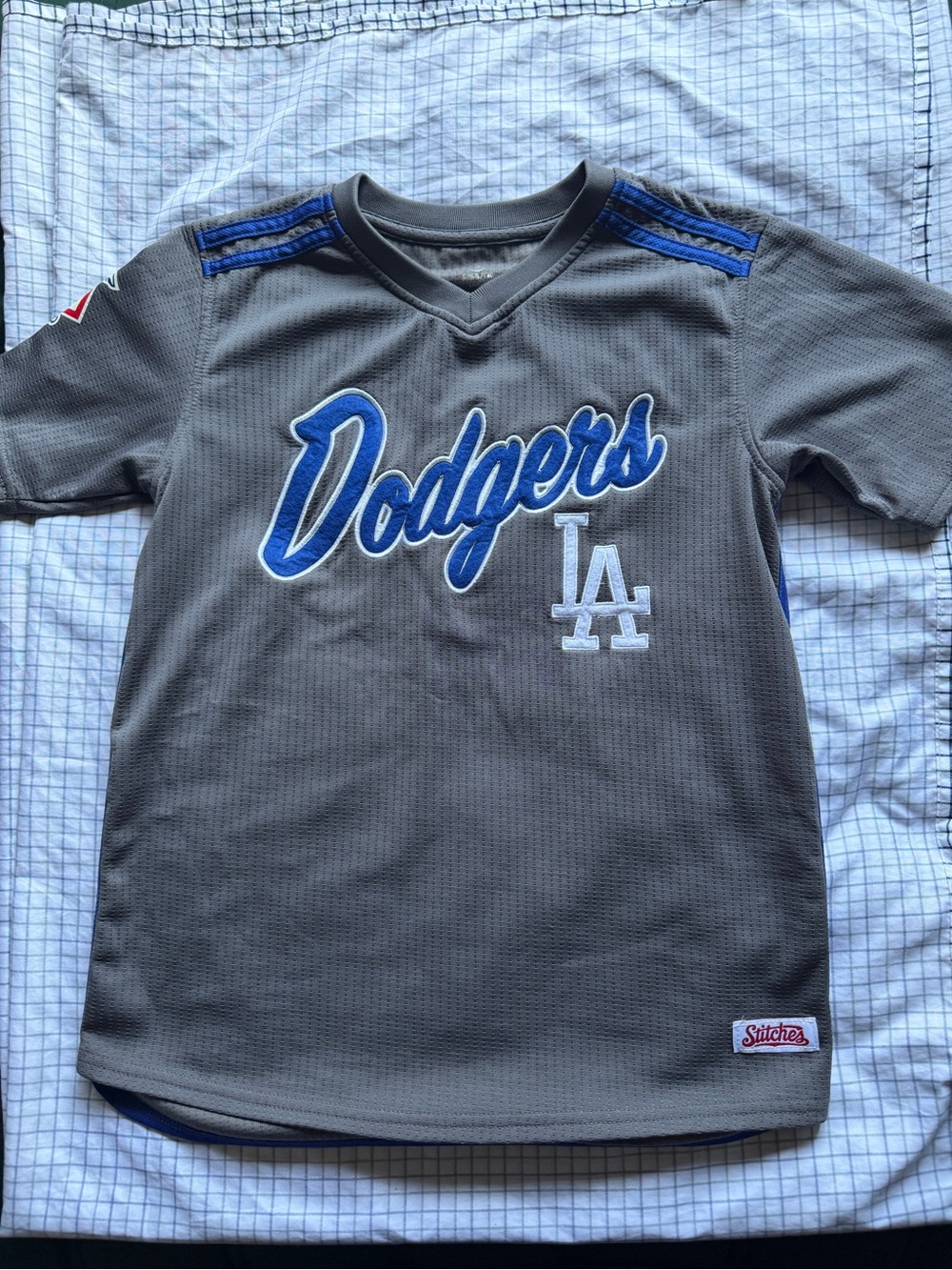 Stitches Los Angeles Dodgers Charcoal Mesh V-Neck Jersey youth Large